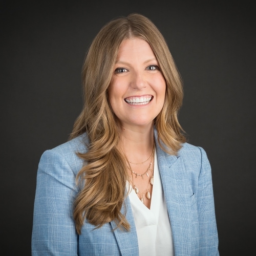 Lyndsay Palach Shelton headshot