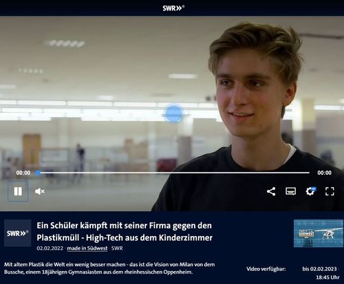 SWR accompanied us for 3 years and describes in their 25 minute documentary our way from the garage to our new workspace