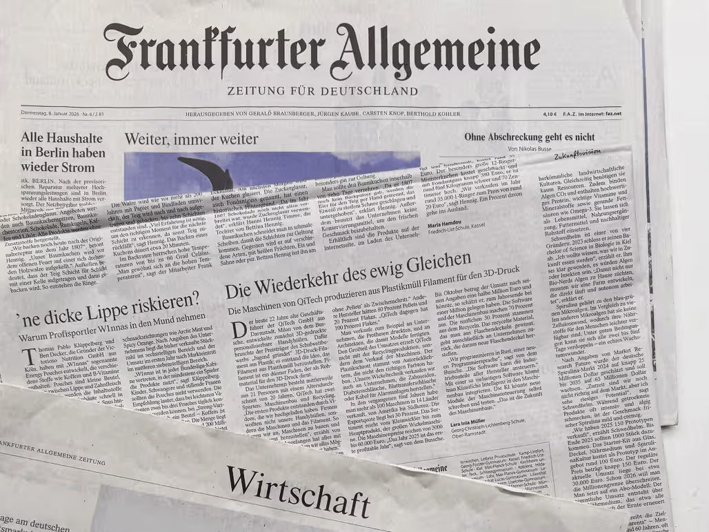 Der Artikel zeigt unsere Entwicklung von experimentellen Versuchen zum globalen Unternehmen, das Maschinen mit eigener Software entwickelt