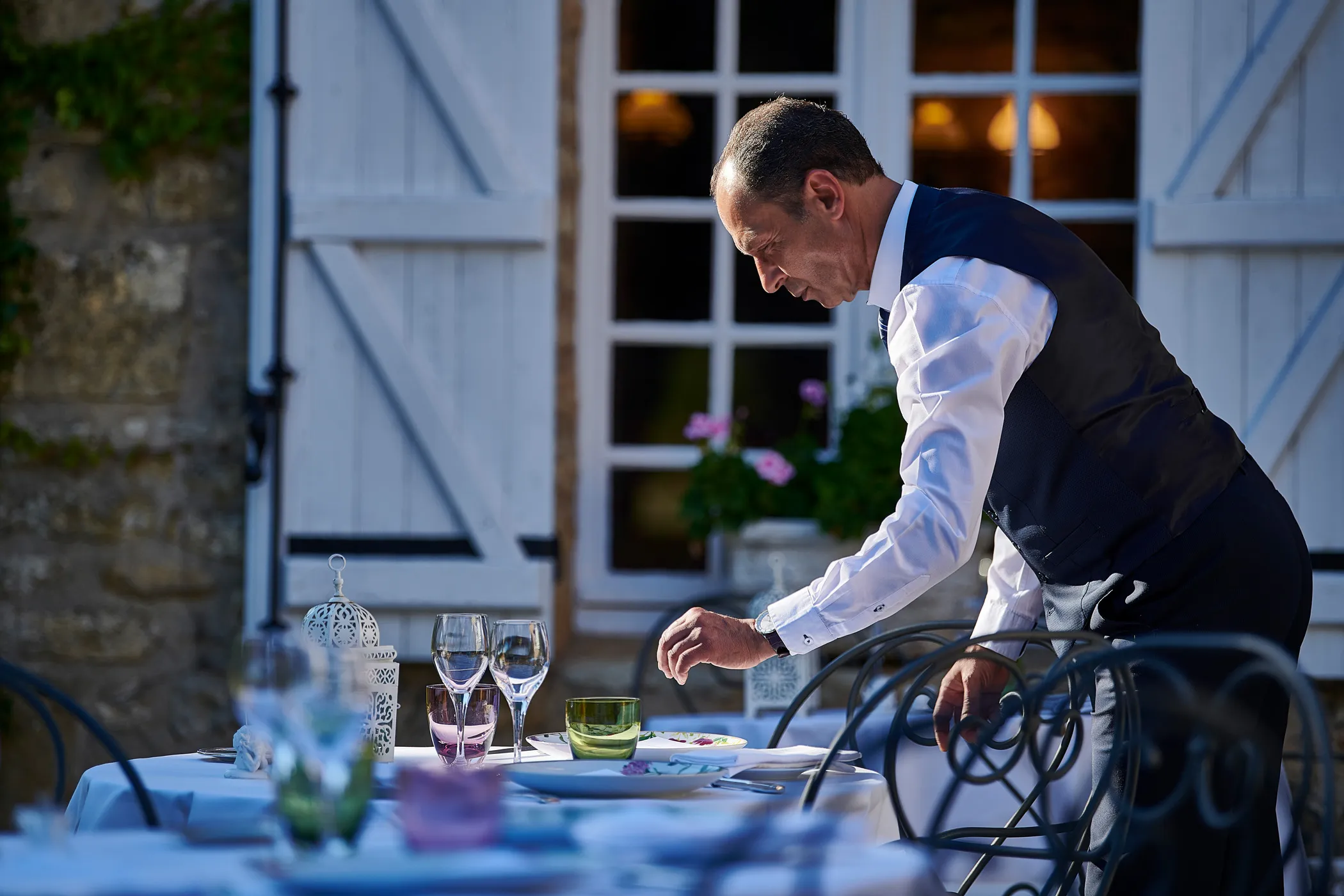 photo culinaire de produit brut comme ce poisson entier photographie sur une ardoise