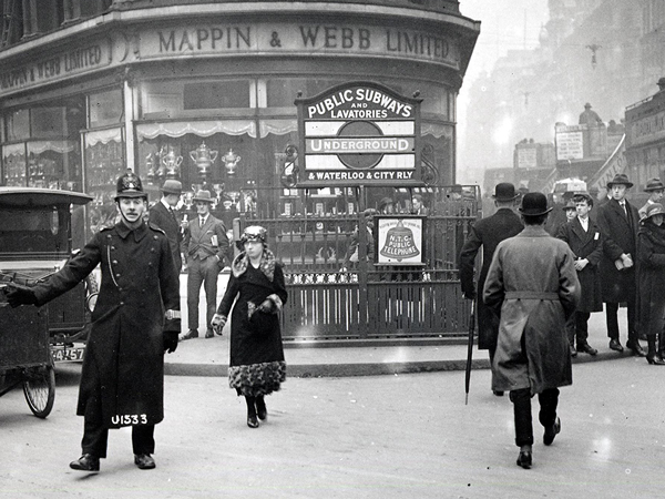 Bank Underground Station in 1923
