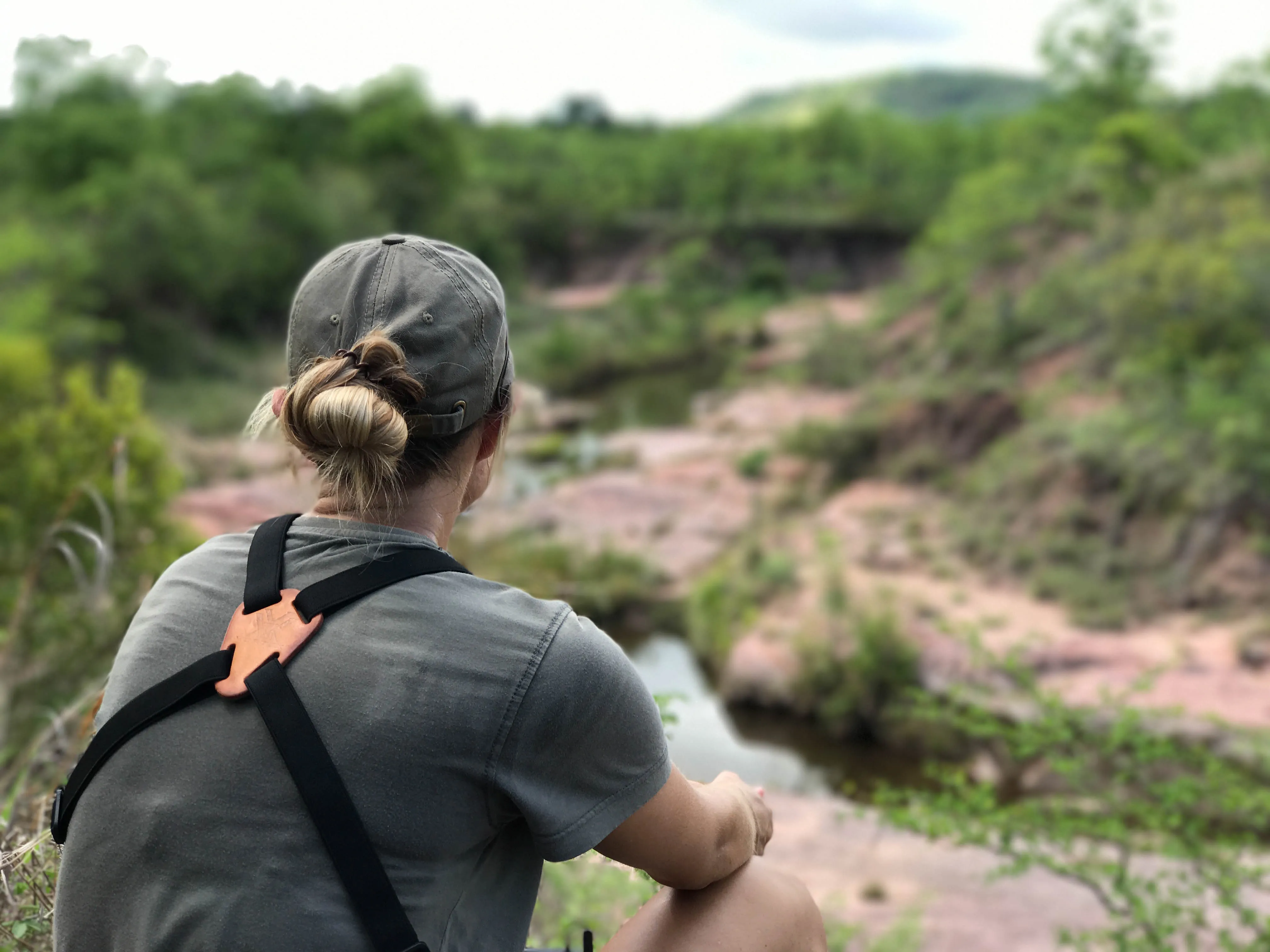 Michelle joins an anti-poaching patrol in Zimbabwe © Wild Wonderful World