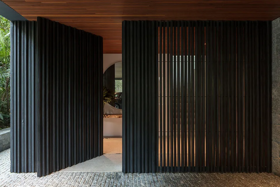 Brazilian MH House By Jacobsen Arquitetura