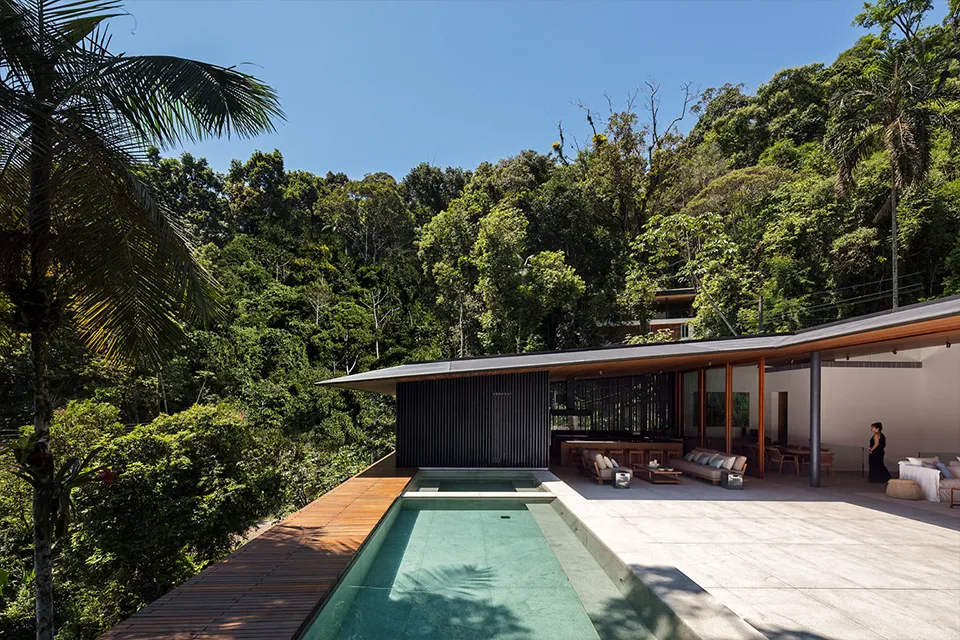 Brazilian MH House By Jacobsen Arquitetura
