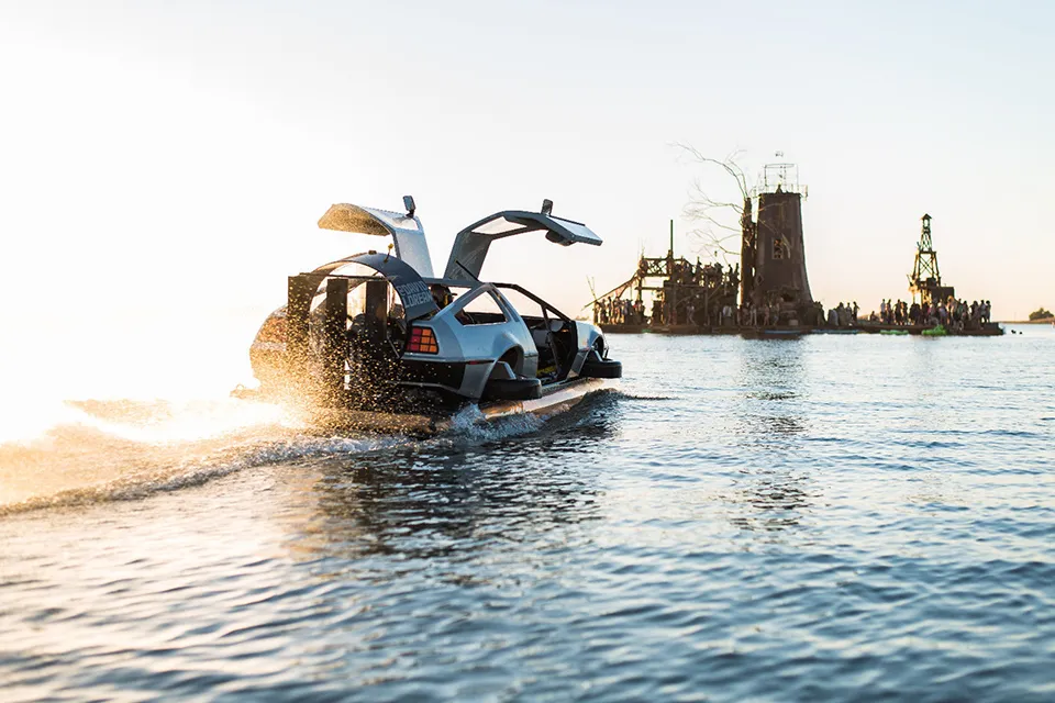 DeLorean Hovercraft