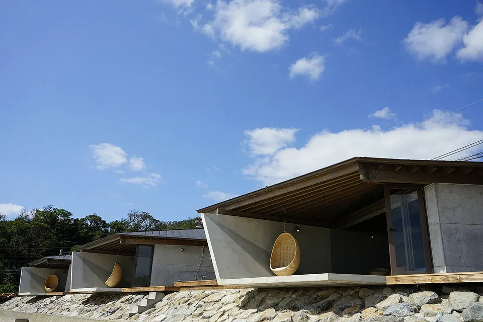 DenPaku Beachfront Mijora Villas