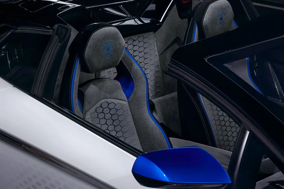 Lamborghini Aventador SVJ Xago roadster
