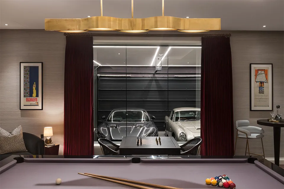 James Bond Inspired Apartment 0.07