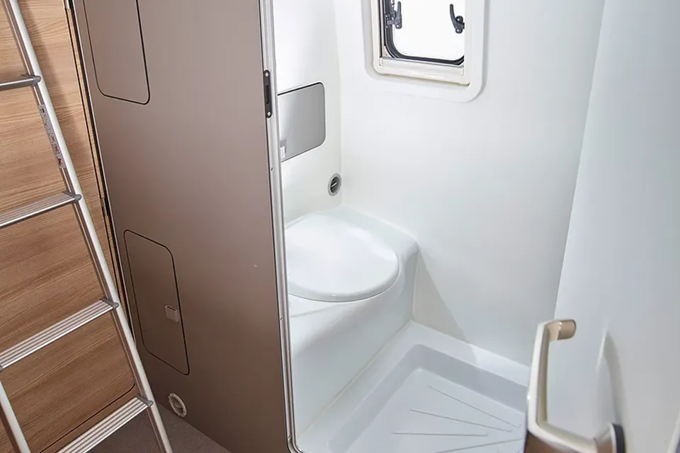 Alphavan 4X4 Premium Caravan Hersteller