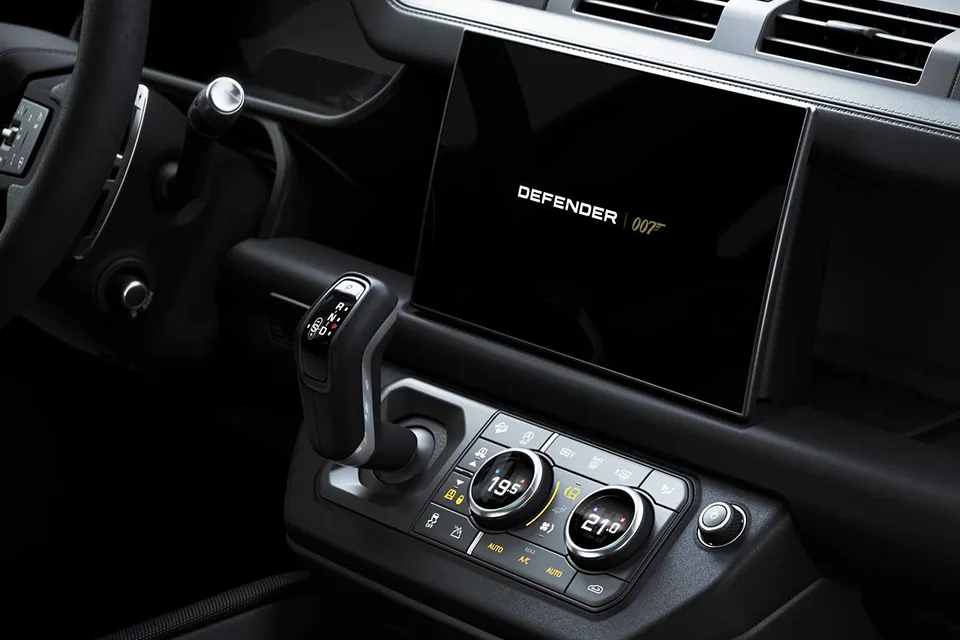 2022 Land Rover Defender V8 Bond Edition