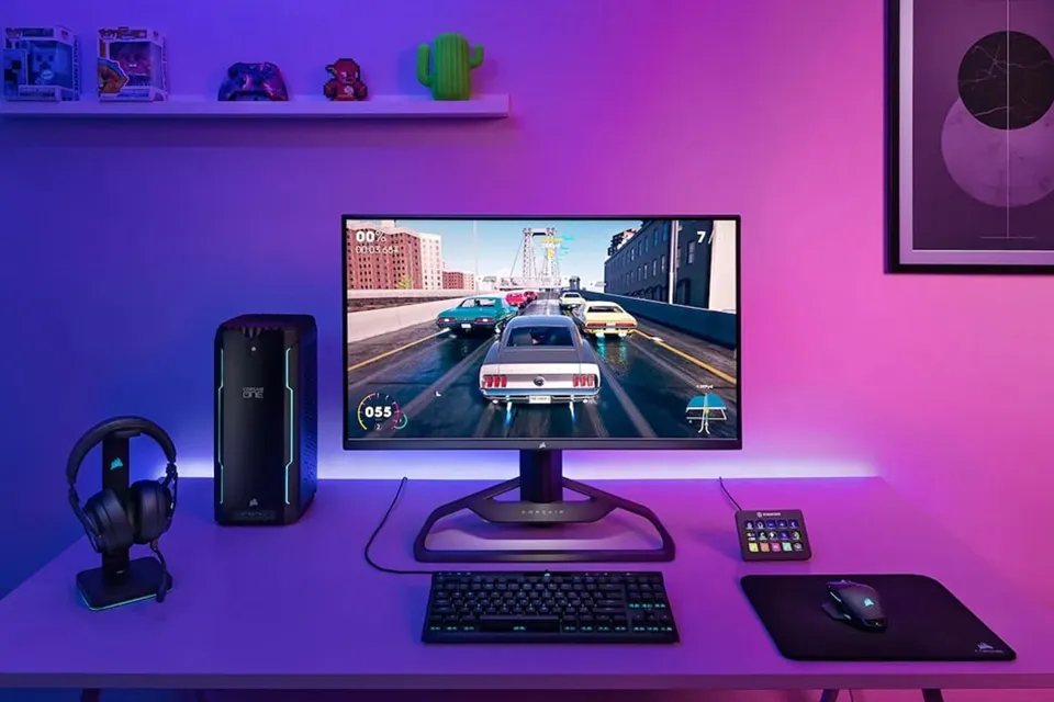 CORSAIR XENEON Gaming Monitor