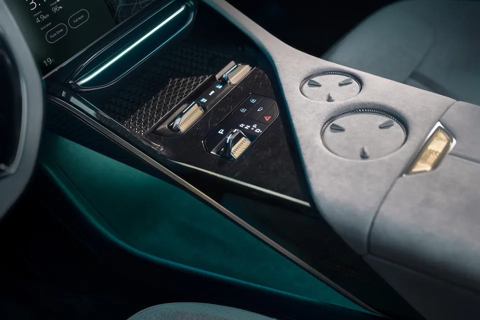 Lotus Eletre SUV
