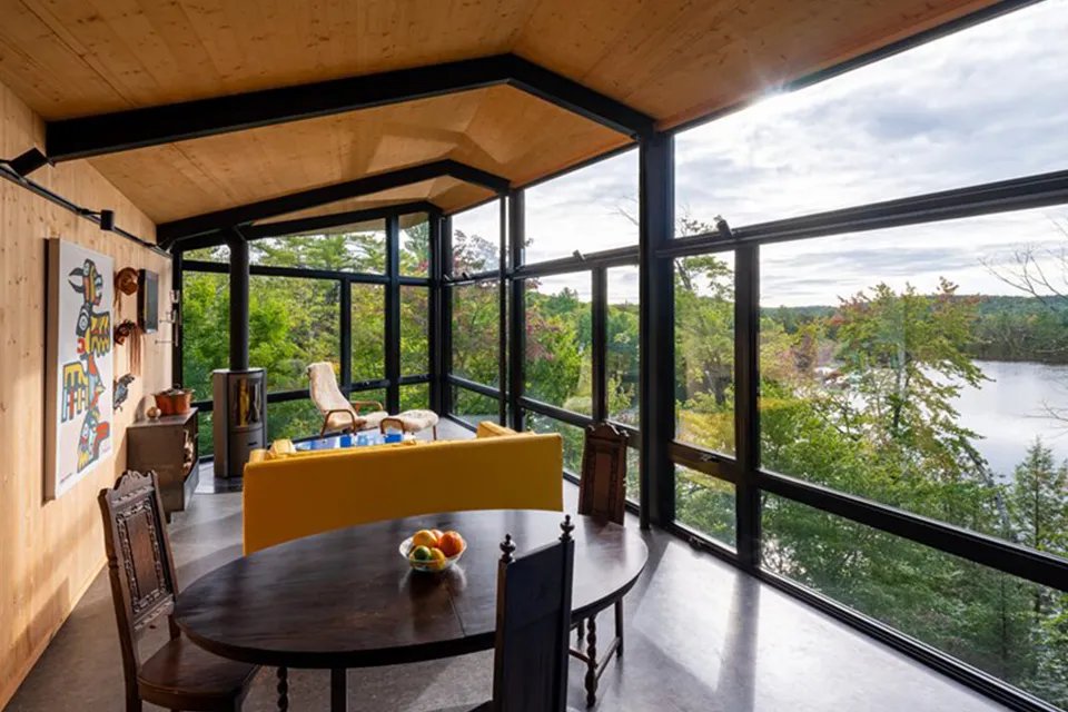 M.o.r.e. Cabin