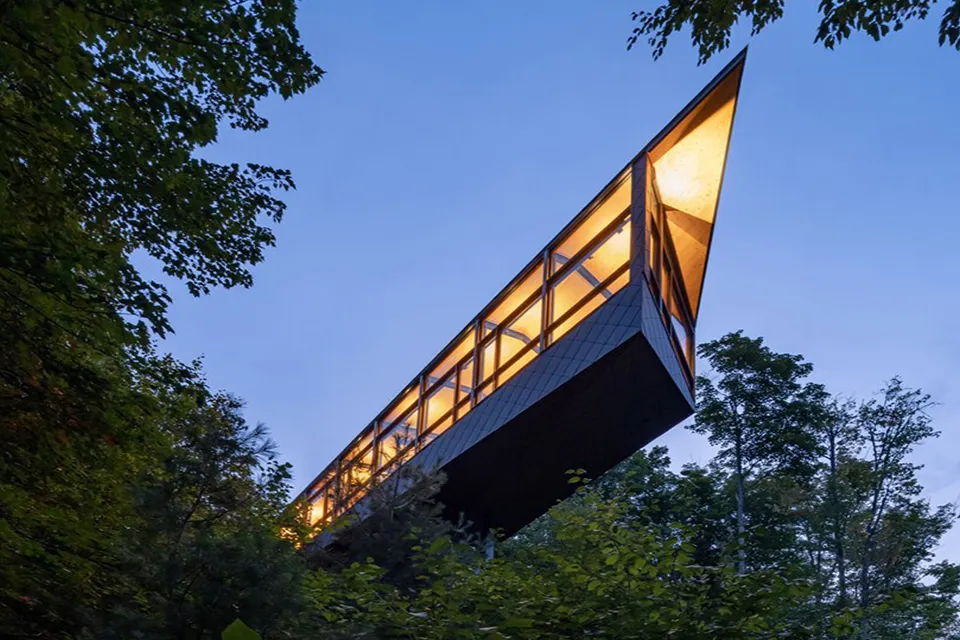 M.o.r.e. Cabin