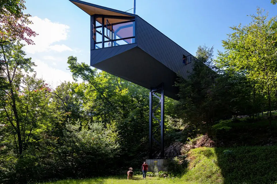 M.o.r.e. Cabin
