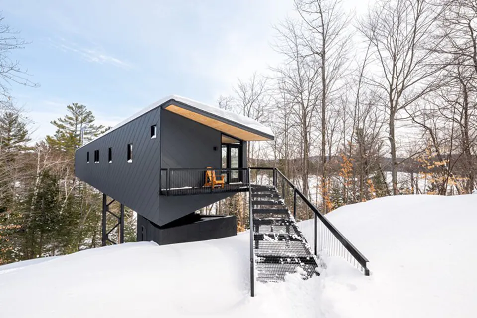 M.o.r.e. Cabin