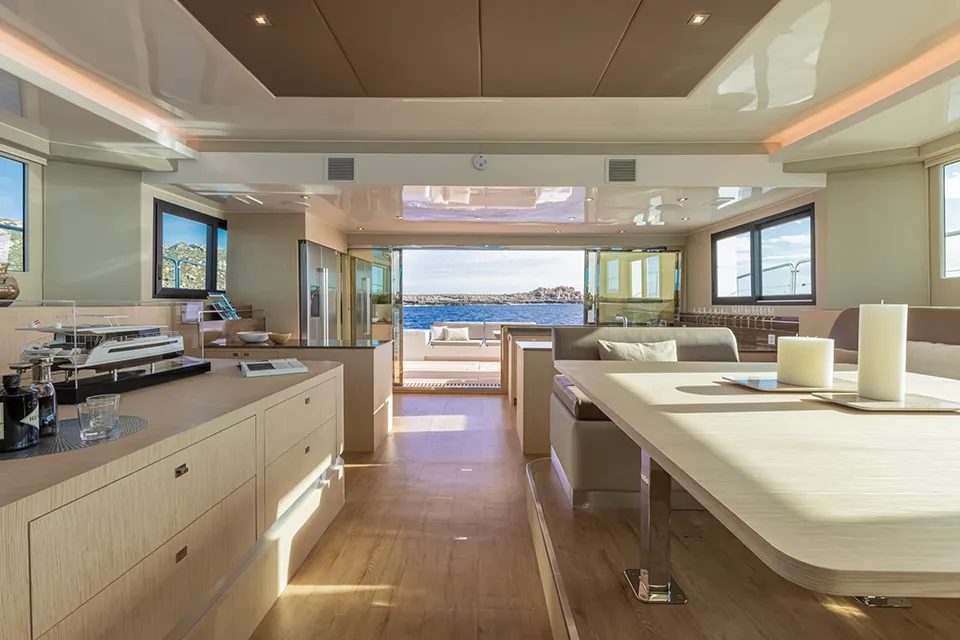 Silent-Yachts Silent 60 Solar Electric Catamaran