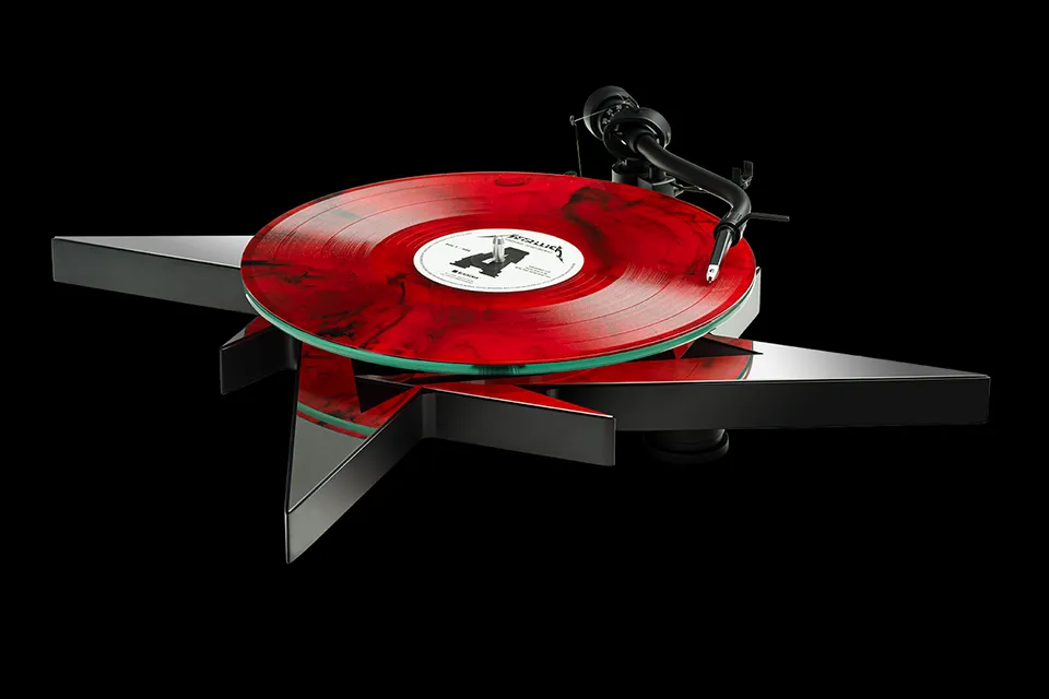 Metallica x Pro-Ject Special-Edition Turntable