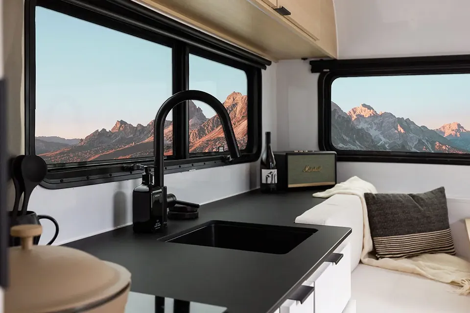 Aero Build Coast Electric Trailer