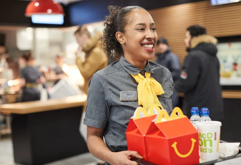 mcdonalds employee delivery food to table