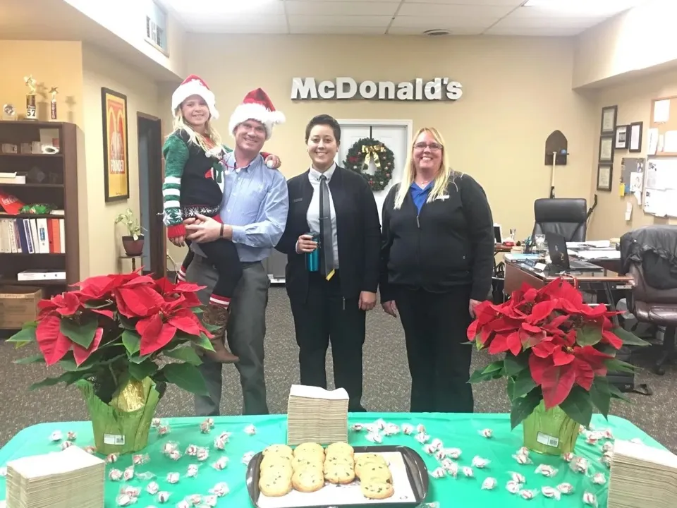 Hart2Hart participating in the Grand Ave Meander in Spencer, IA on December 4, 2017