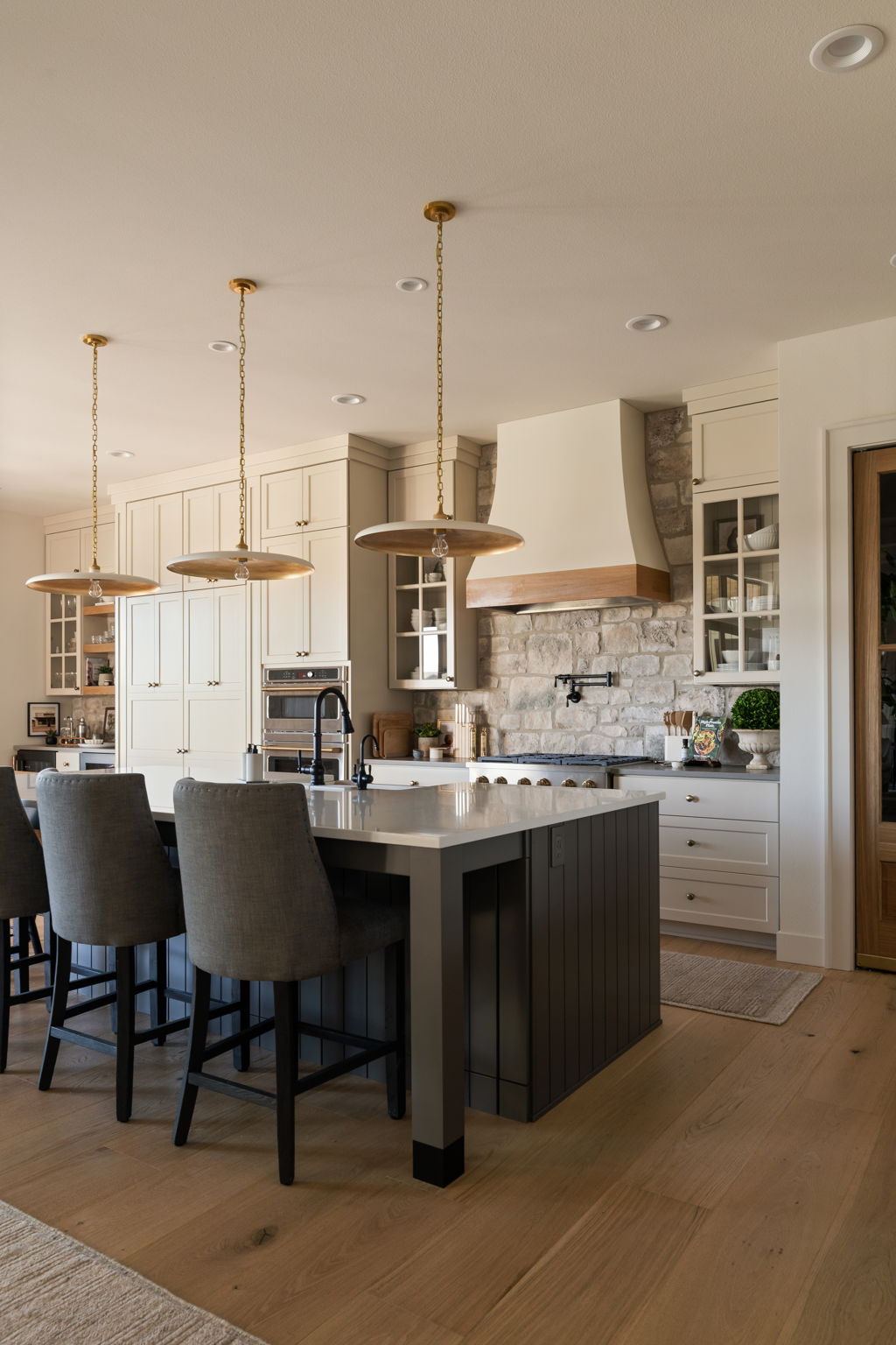 modern rustic cottage - Kitchen