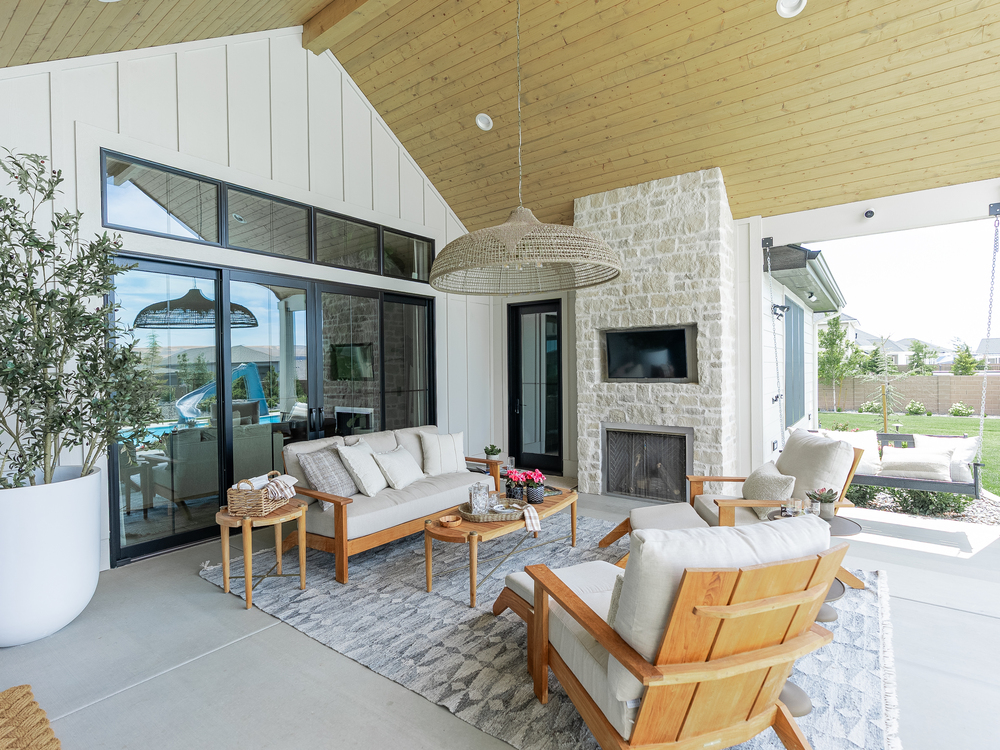 modern rustic cottage - Exterior