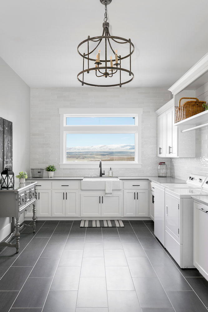 Modern Farmhouse Laundry