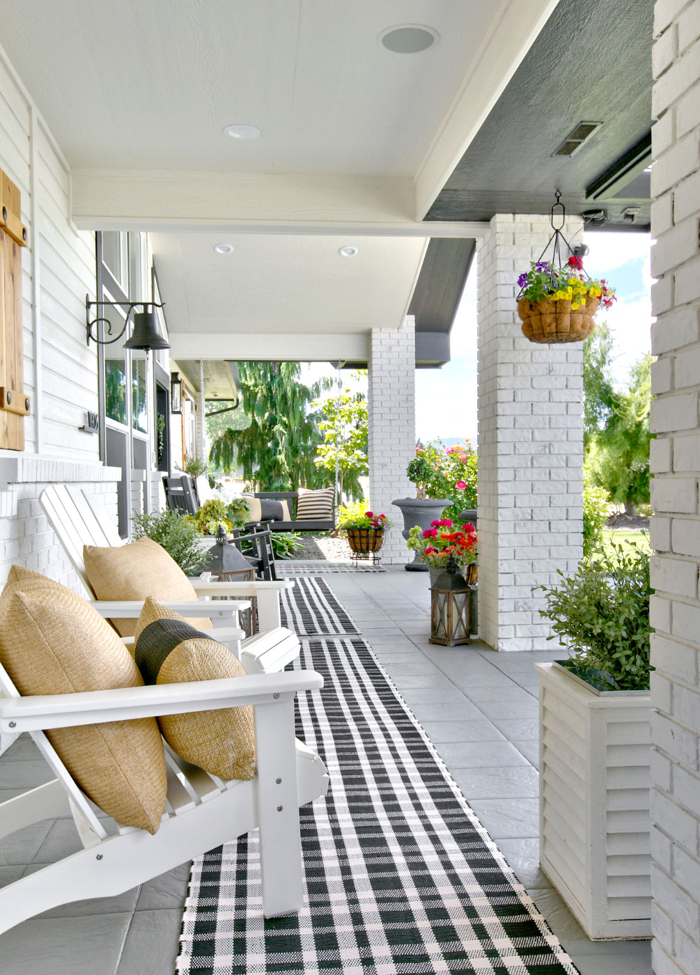 Front porch furniture black and white