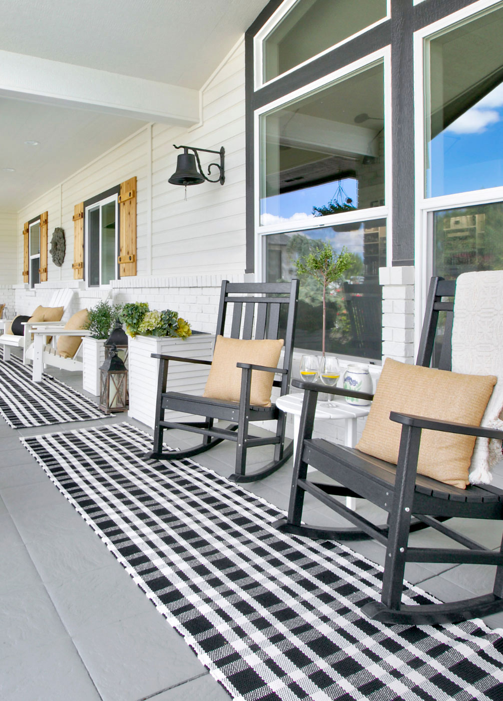 Front porch furniture black and white