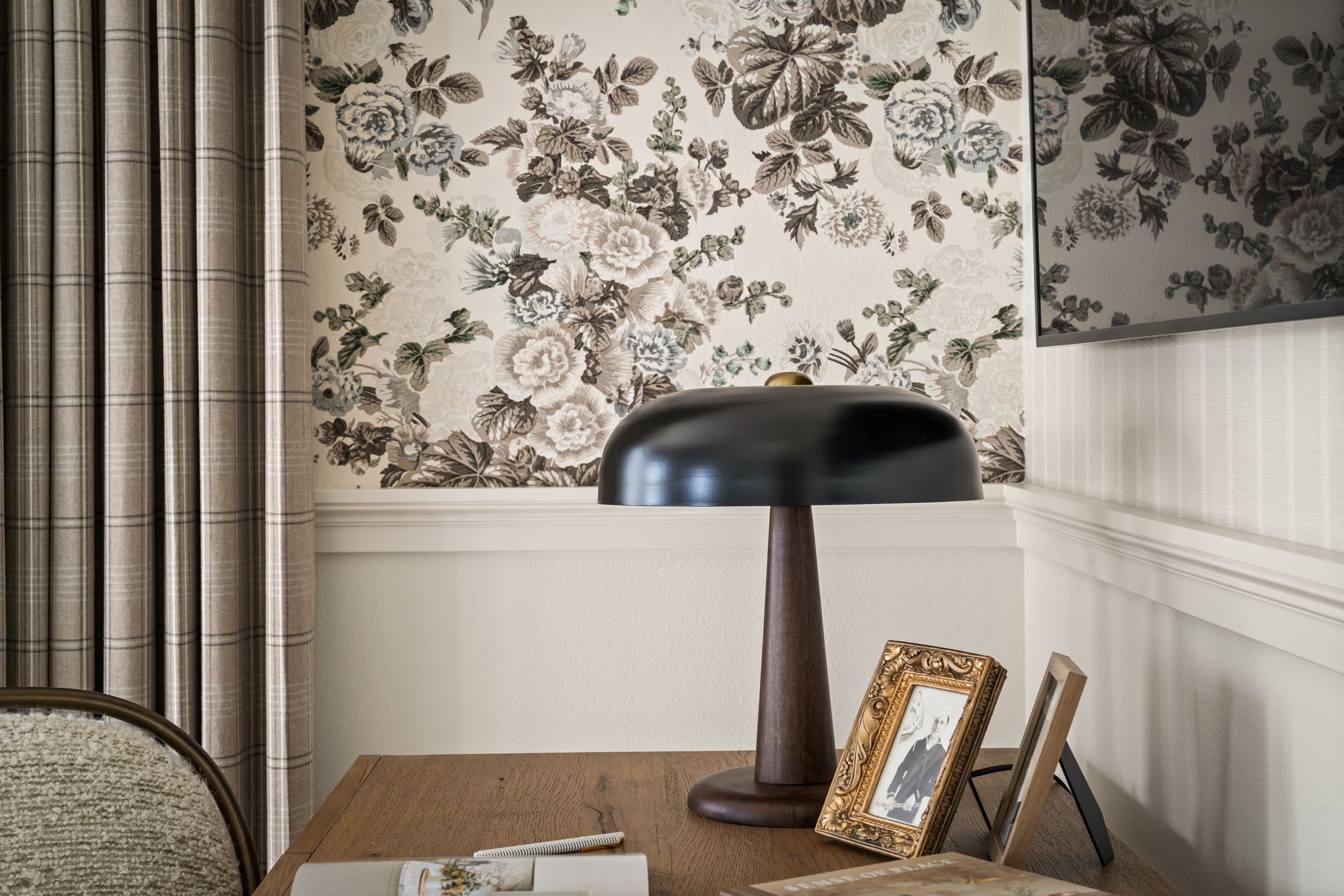 Home office interior design and decor