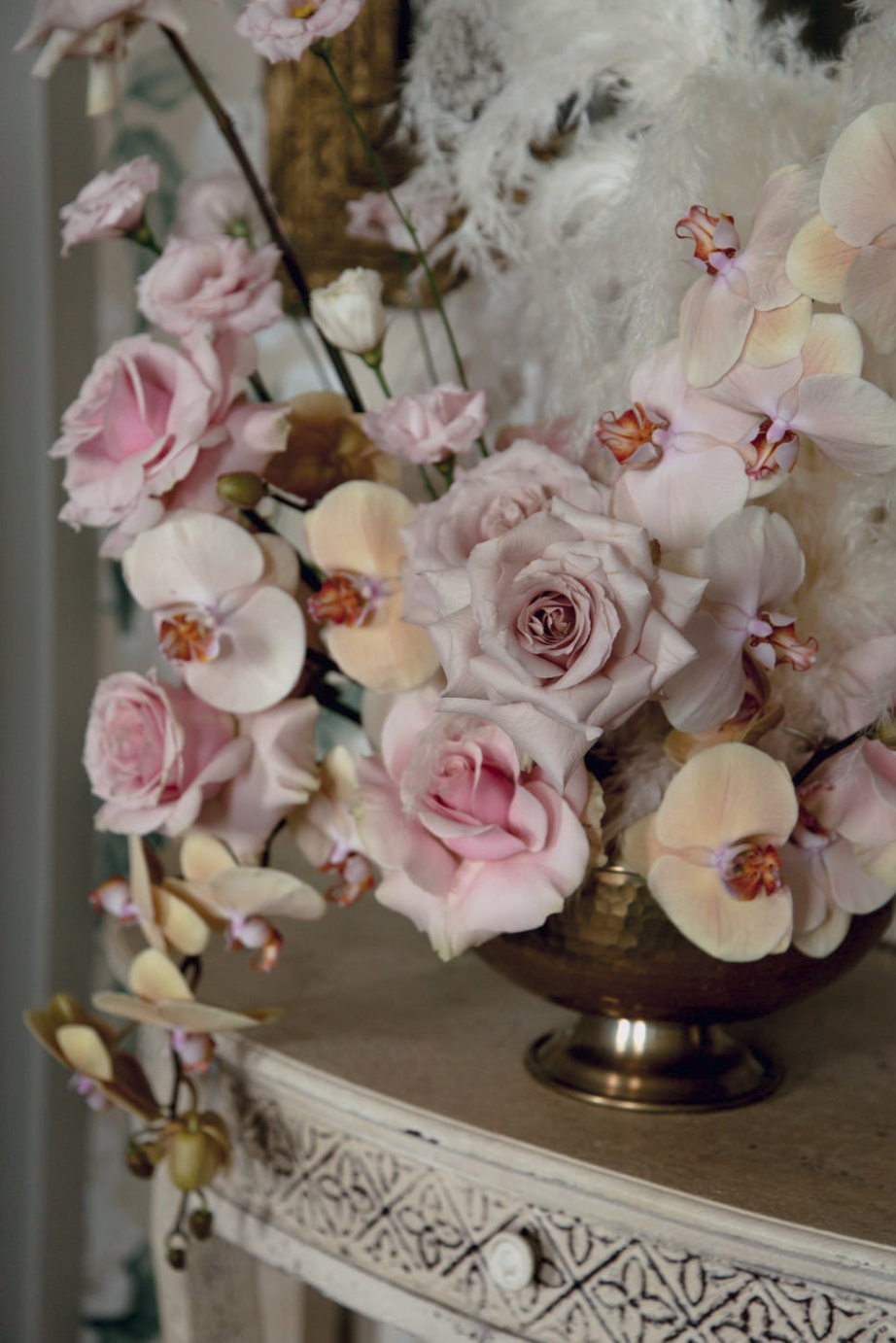 Fresh flower arrangement delivered on a weekly subscription by Floral Studio NYC