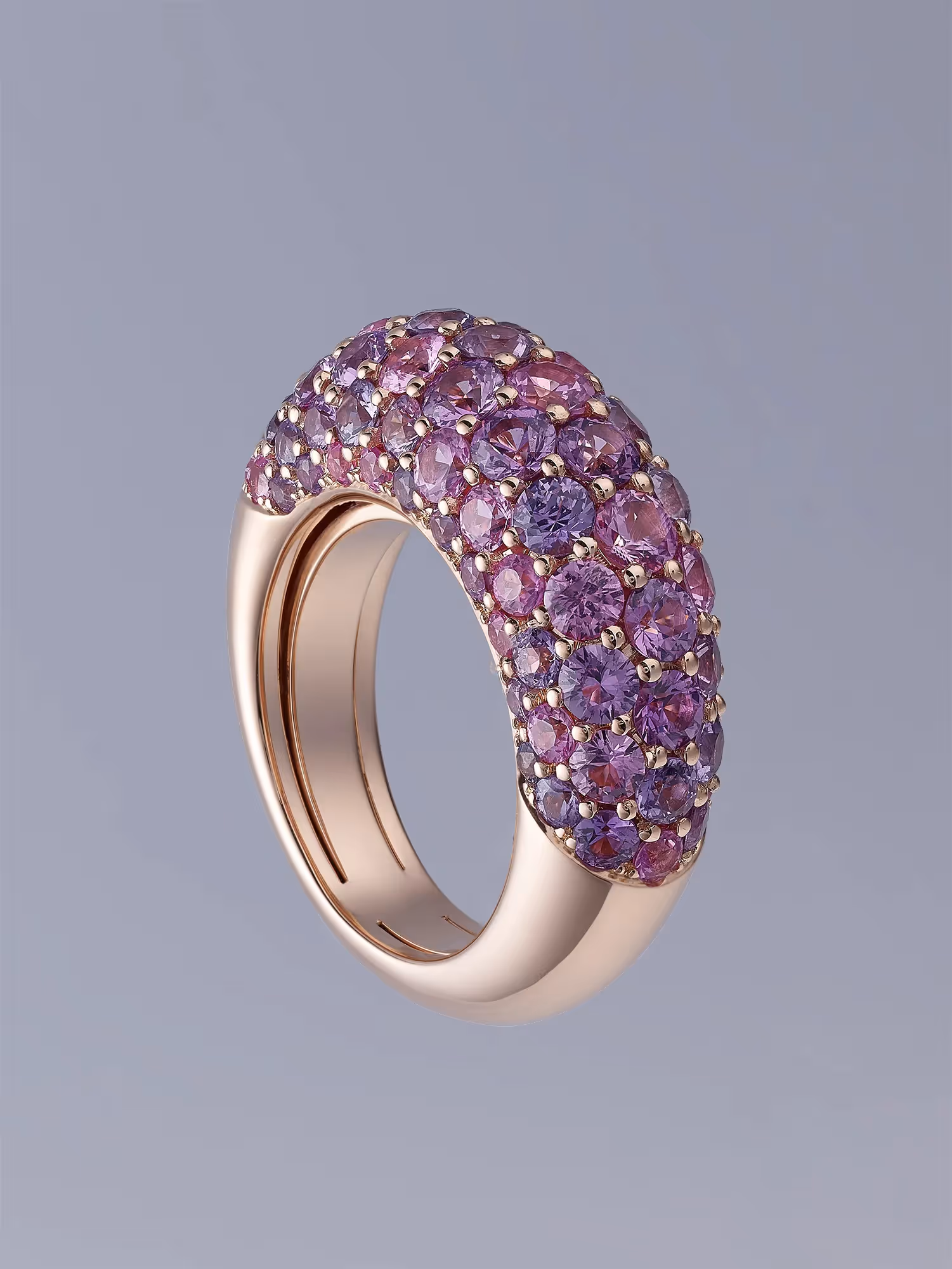 bague boule or avec des pierres roses et bleues, photographe philippe hahn
