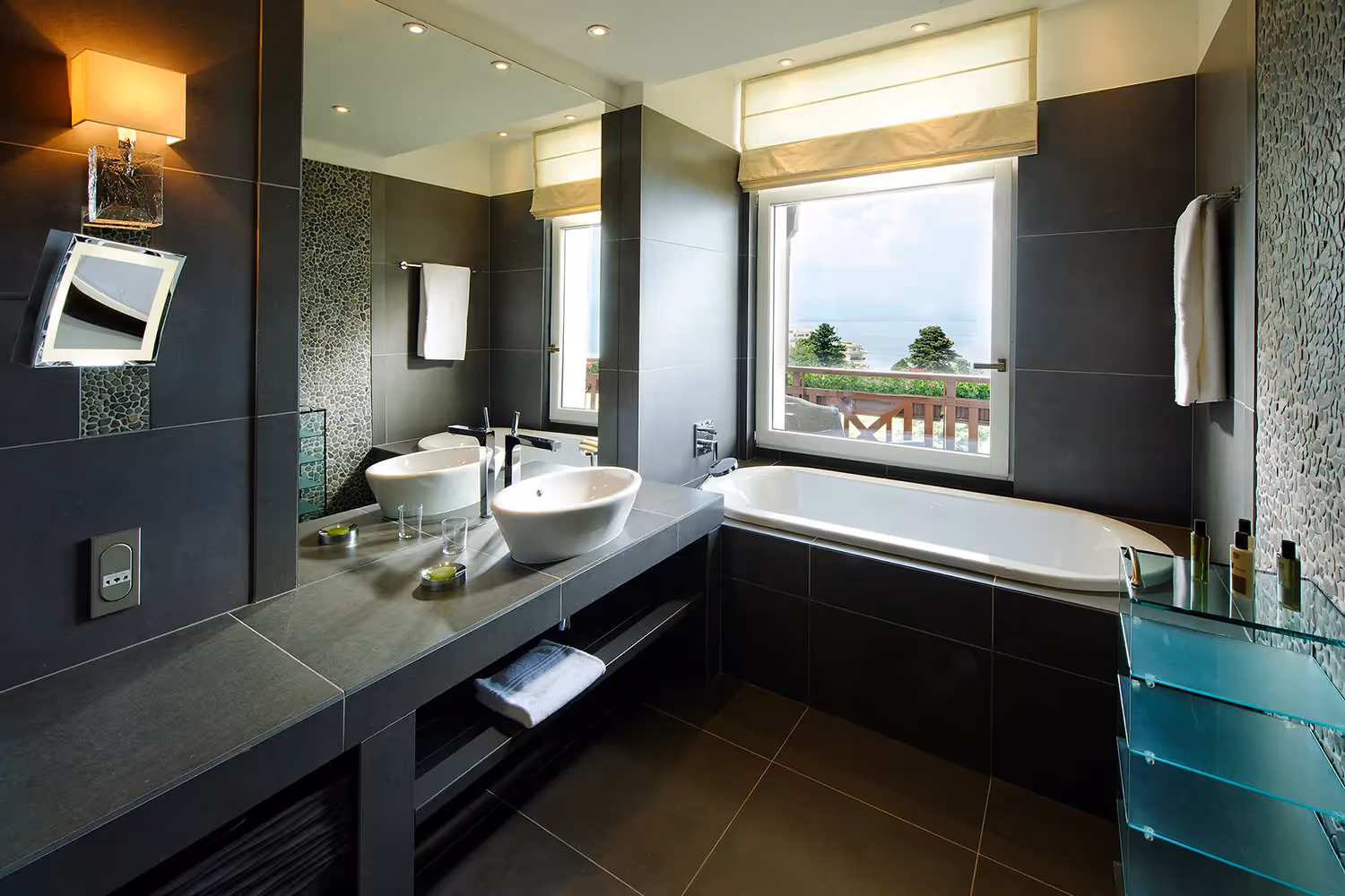 salle de bain de l'hôtel ermitage à Evian