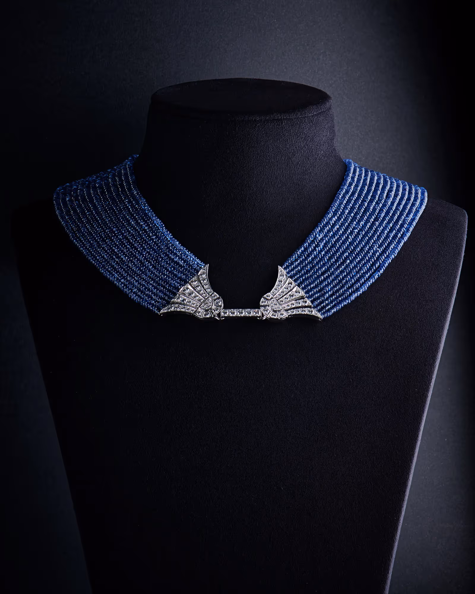collier bleu fermoir argent photographe de bijoux philippe hahn