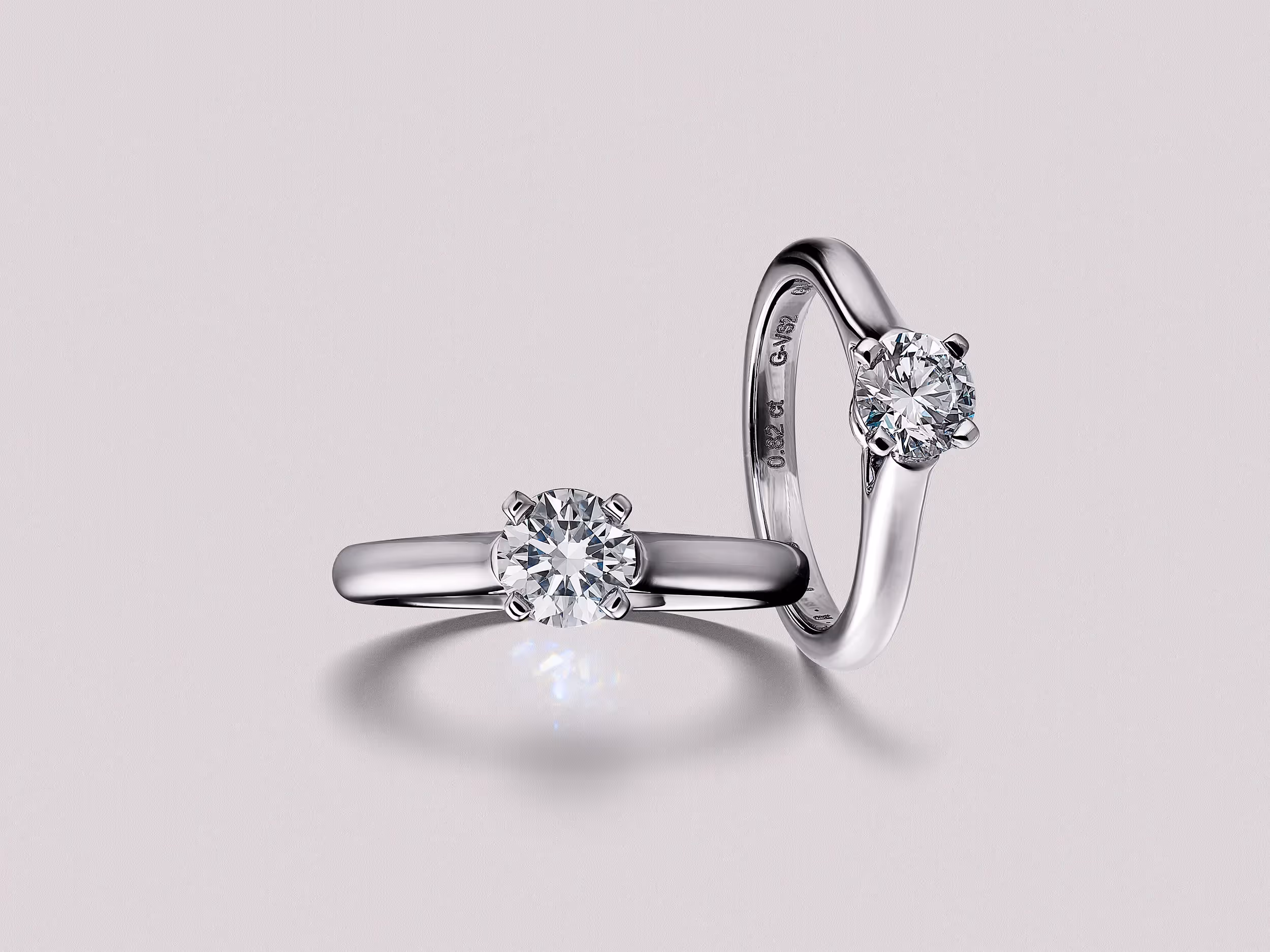 photographie de haute joaillerie, deux solitaires sur bague en or blanc