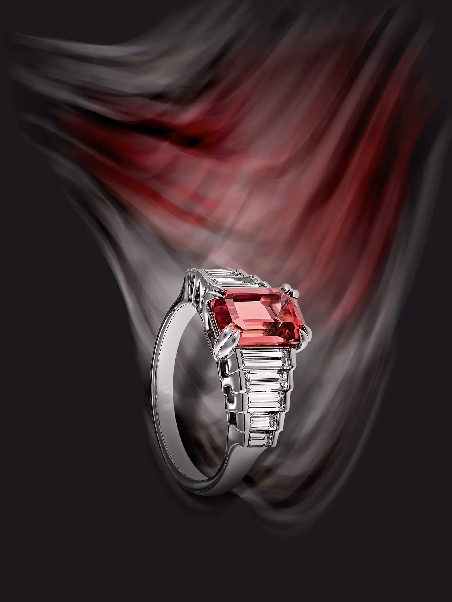 bague or spinelle seiler juwelier basel , phorographe de bijoux philippe hahn