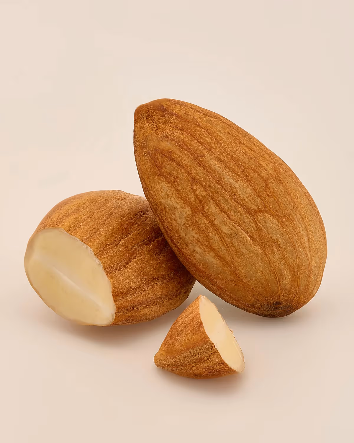 Prise de vue macro d'amandes pour la réalisation d'une image de packaging de pâte d'amandes
