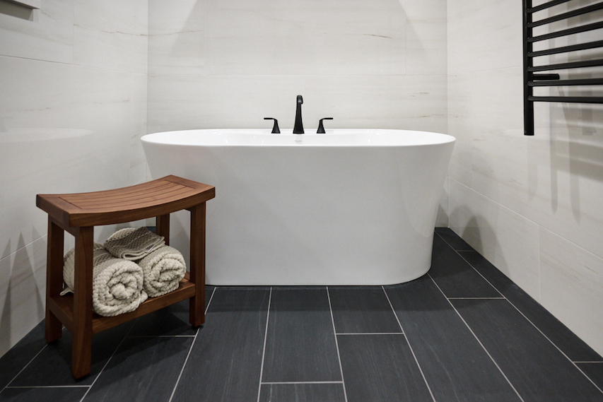 Luxurious Bathroom Remodel with Bold Design 