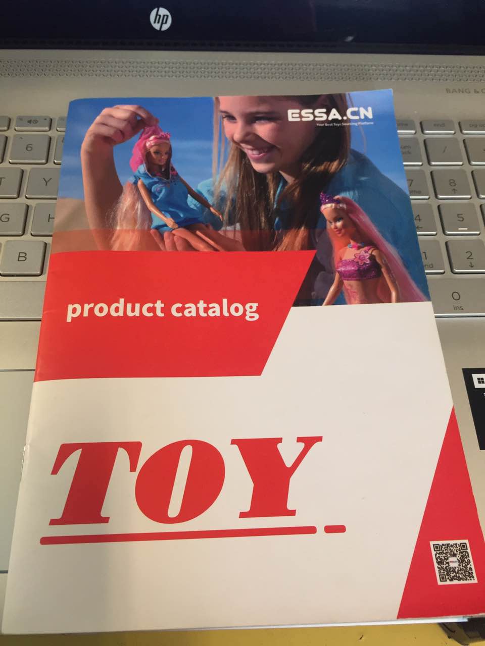 Product Catalogue/brochure design | DEANLONG.io