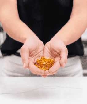 Hands Kratom in The Woodlands