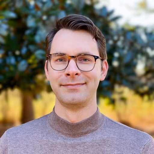 Alex Lyod