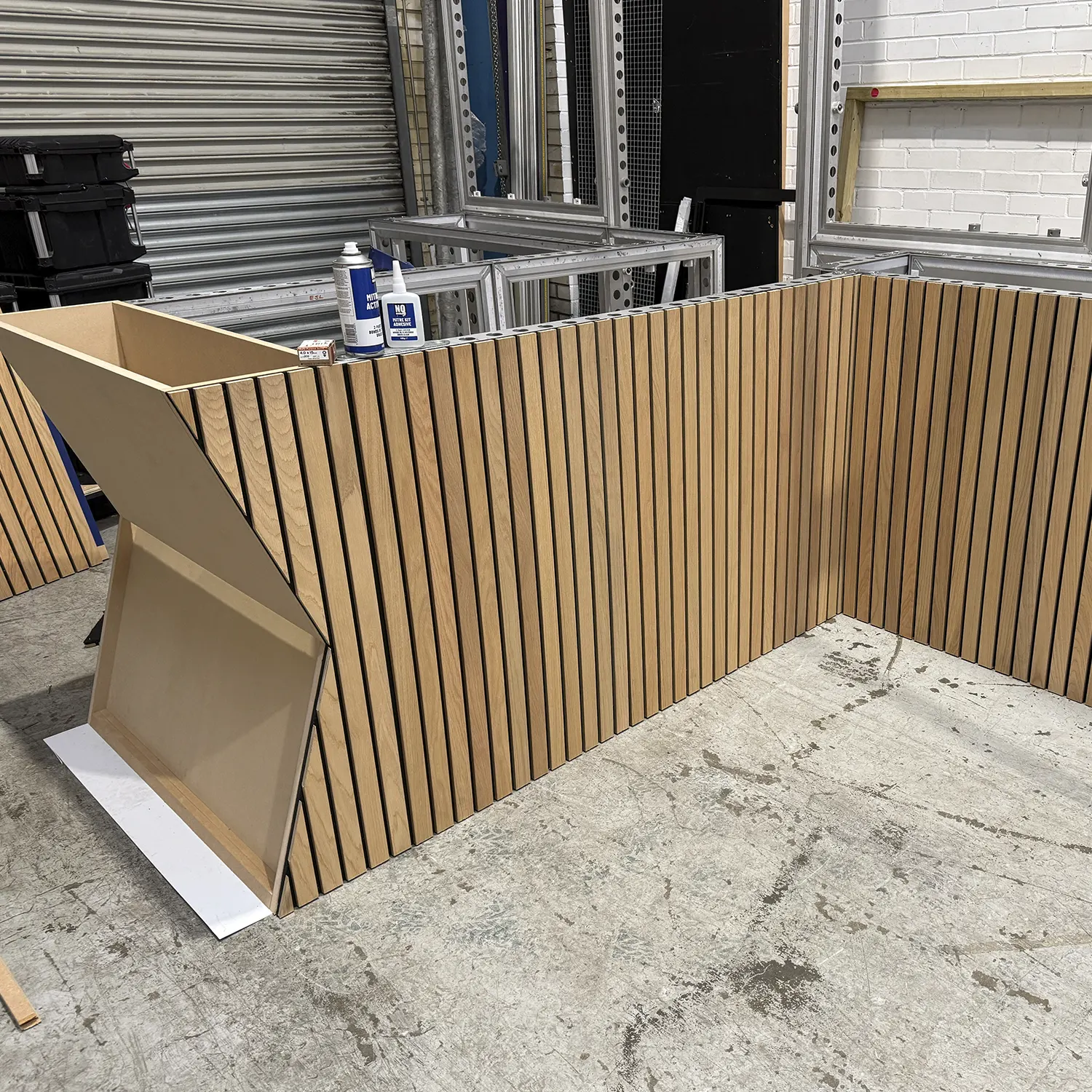 Exhibition stand fabrication and graphic preparation for HP at BETT 2026