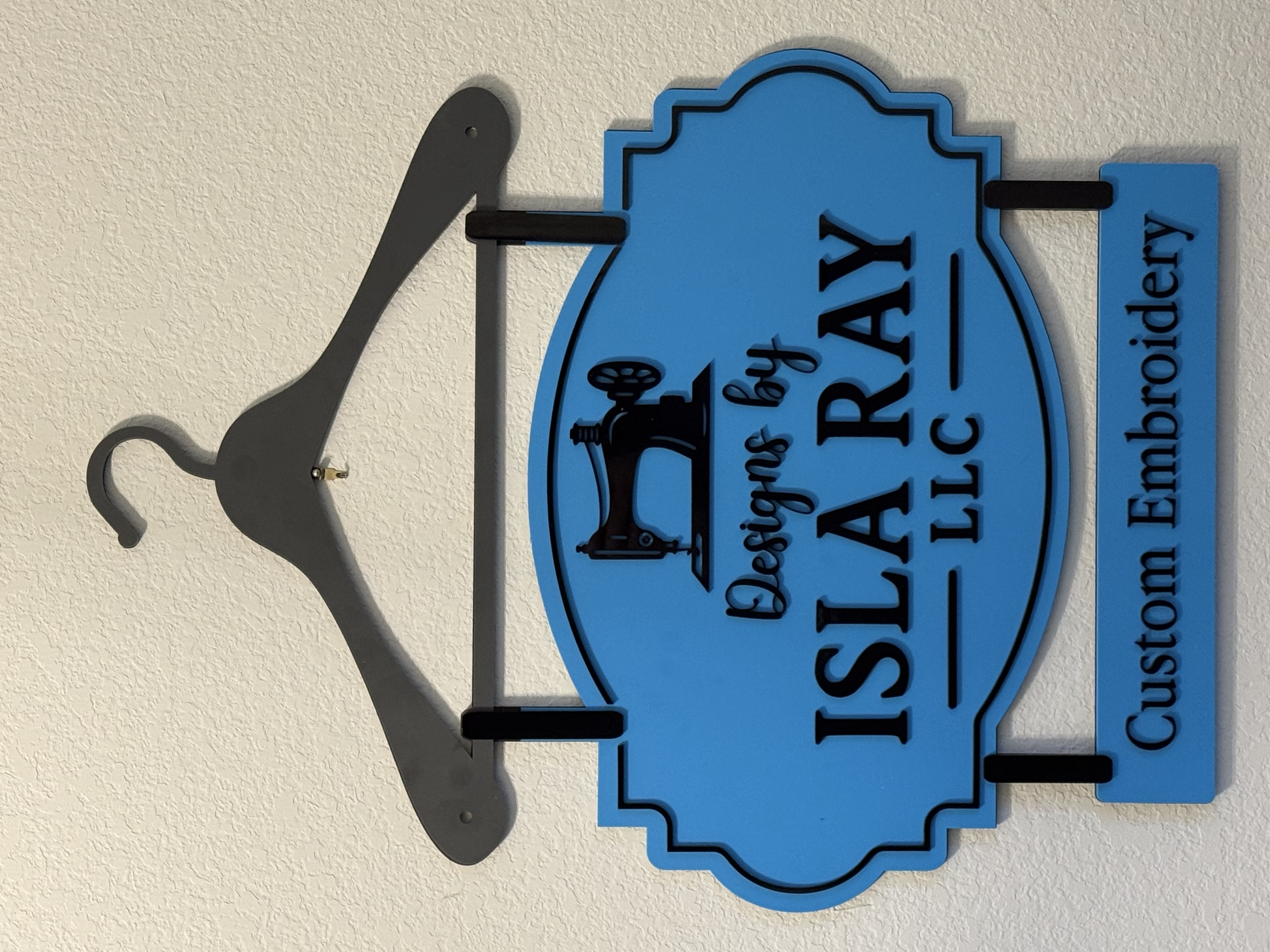 Designs by Isla Ray llc