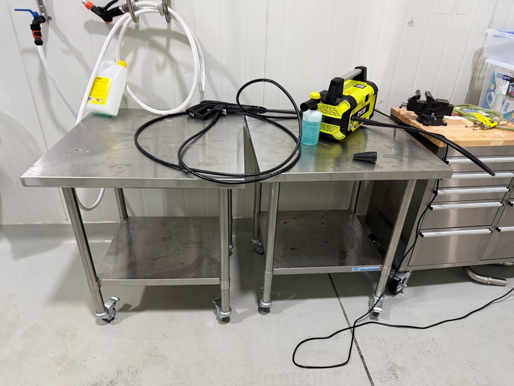 Bench/Table (x2)