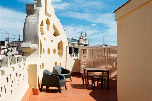 Corsega Atico: 1 Bedroom Apartment for Rent in Barcelona, Left Eixample