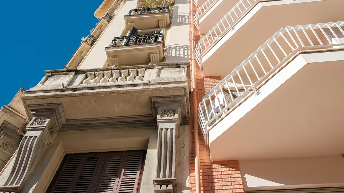 Appartement Vide à Barcelone cet Été : Le Coût que Personne ne Calcule | Equinox Urban Housing