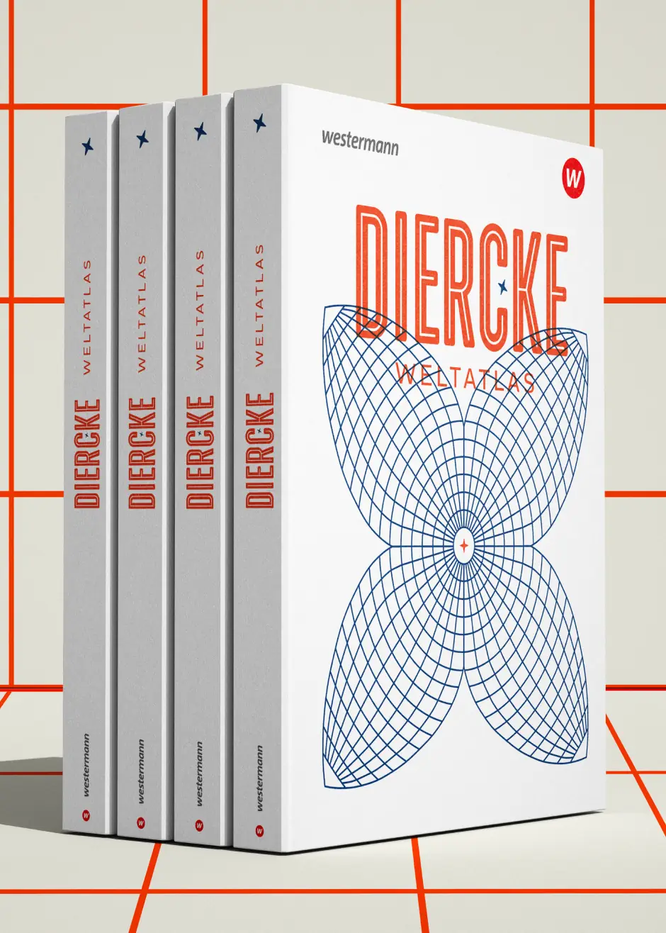 Vier aufgereihte Exemplare der weißen Diercke Weltatlas Jubiläumsausgabe