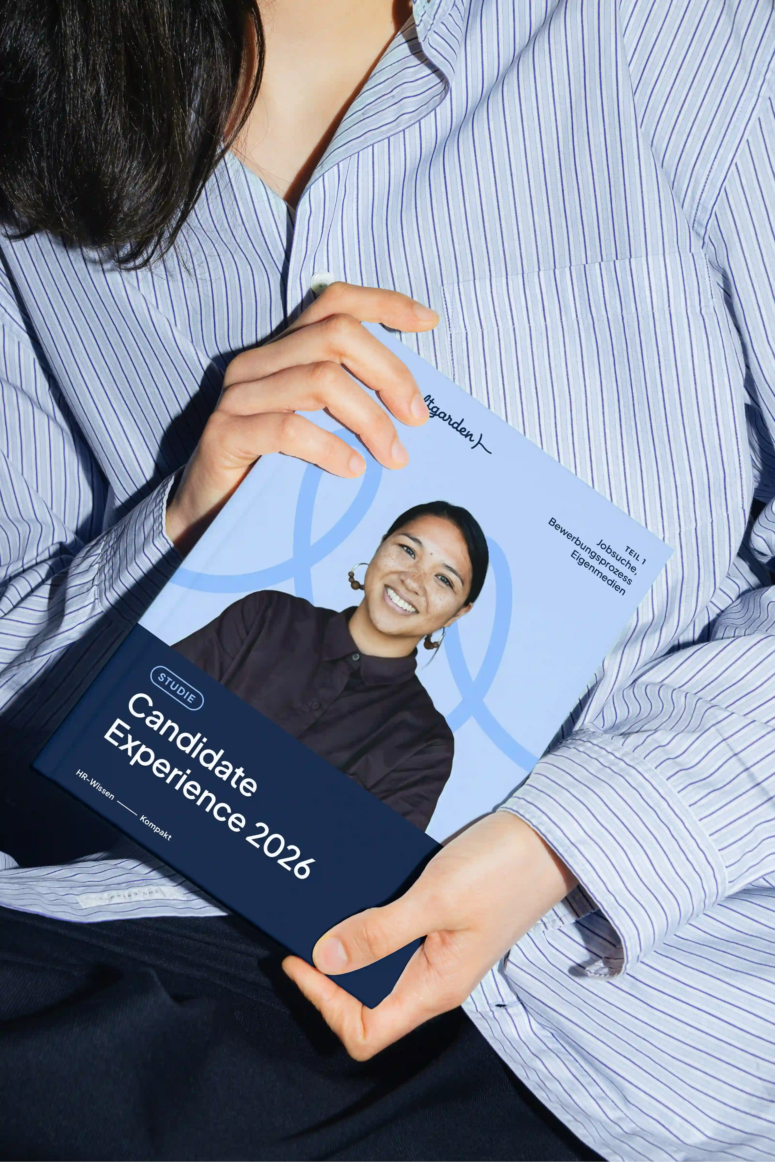 Gedruckte HR-Studie „Candidate Experience 2026“ als Teil der physischen Markenkommunikation für softgarden.