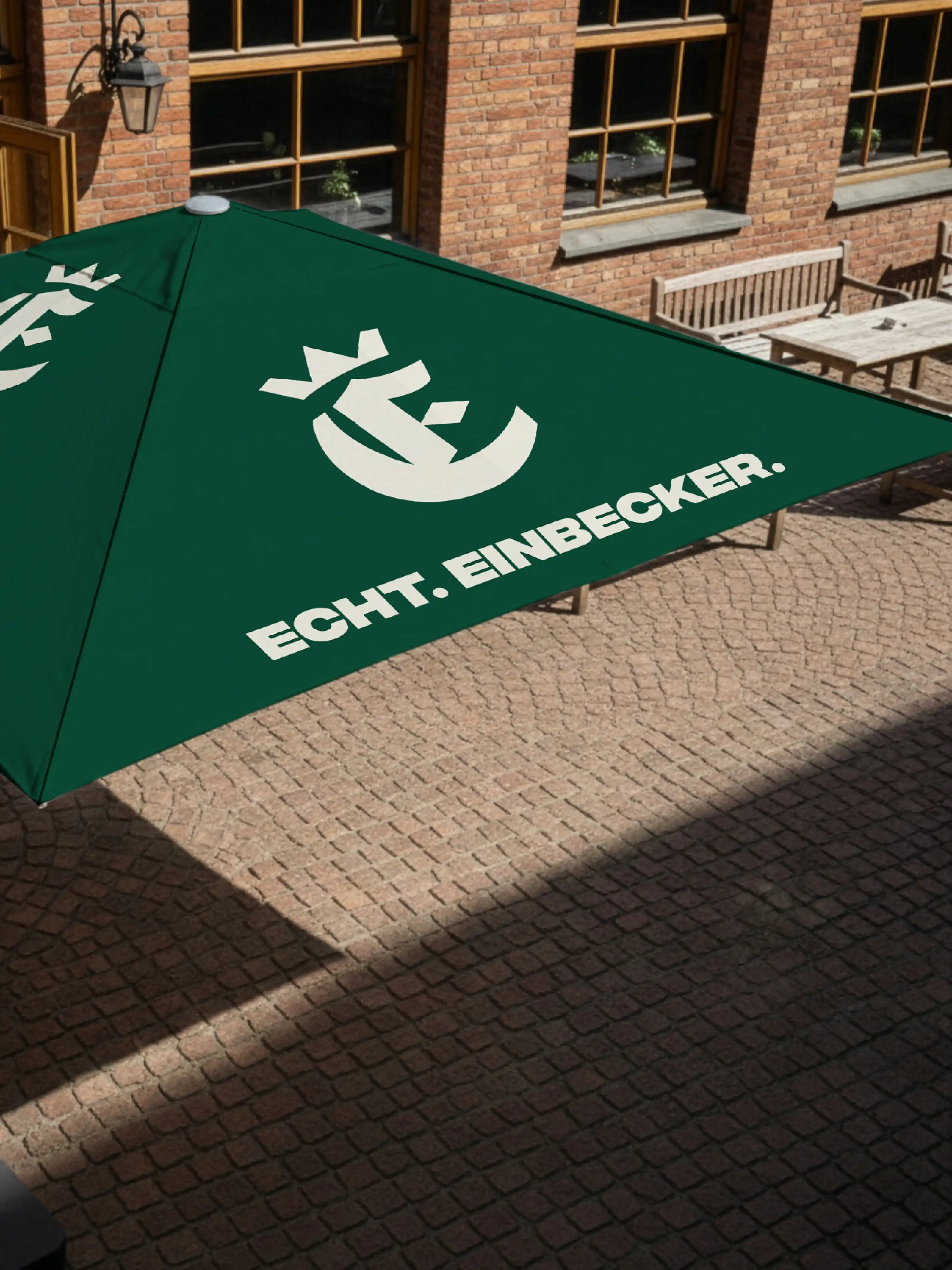 Branding auf Sonnenschirm